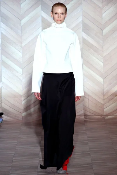 Look 38